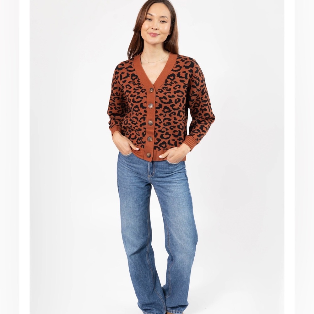 SMASH + TESS LEOPARD CARDIGAN IN RUST BROWN/MIDNIGHT BLACK
